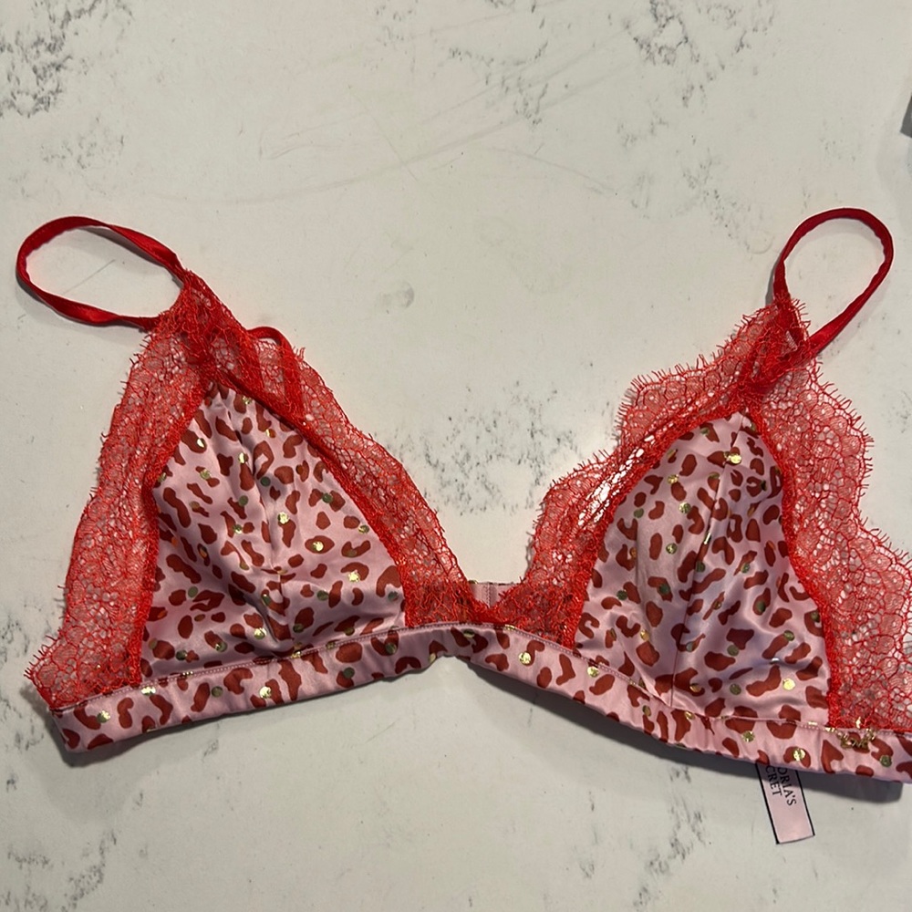 Victoria’s Secret bra